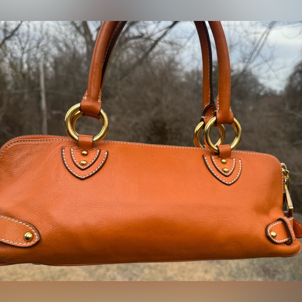 Marc Jacobs Daria Orange Leather Bag with Gold Accents - Picture 3 of 12